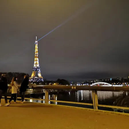 Tour Eiffeio, Coeur Des Jo Paris